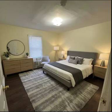 Main picture of 1116 W State St