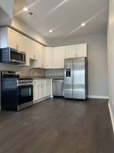 Main picture of 4753 S Saint Lawrence Ave