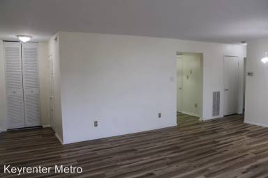 Main picture of 10216 Prince Pl