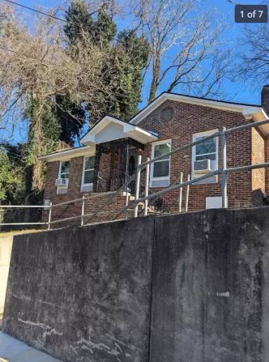 Main picture of 397 Forest Ave