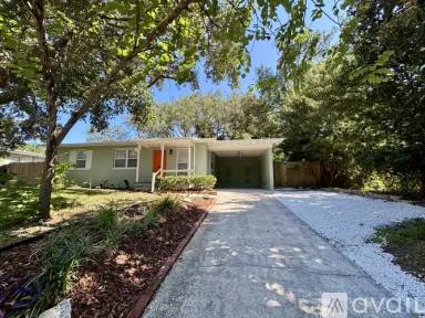 Main picture of 4 Madeira Dr