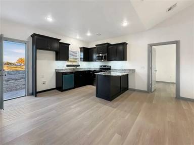 Main picture of 115 Sterling Dr