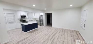Main picture of 3210 W 111th St