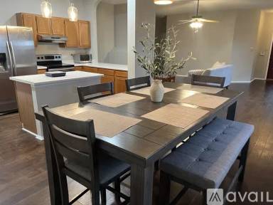 Main picture of 21607 Longwood