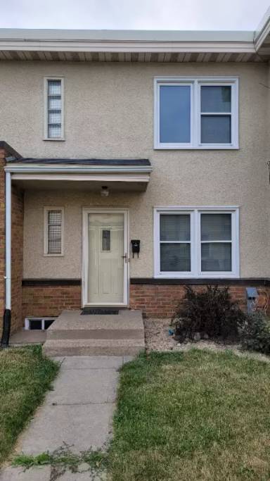 Main picture of 81 Orme St E