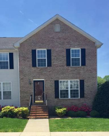 Main picture of 1040 Middle View Dr