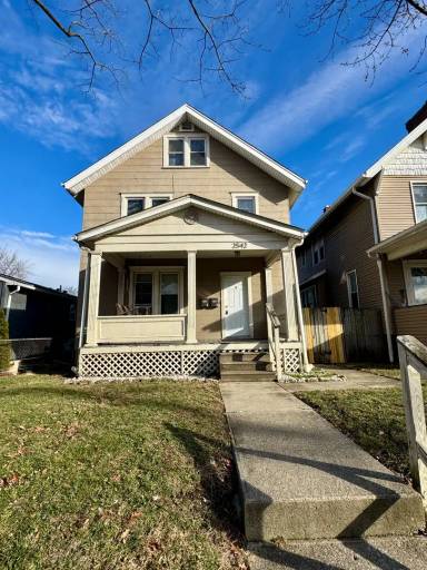 Main picture of 2542 Glen Echo Dr