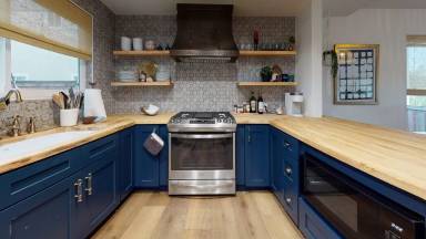 Main picture of 229 W El Portal