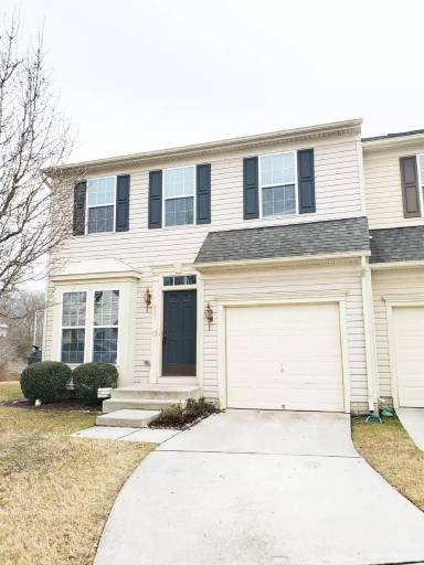 Main picture of 427 Stream Valley Ct