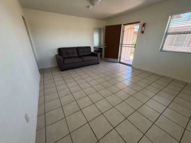 Main picture of 1153 W 20th St