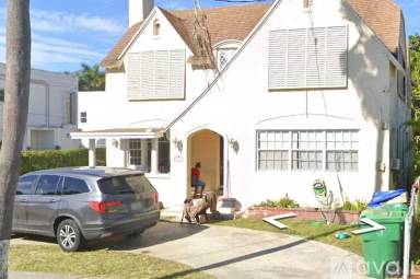 Main picture of 2619 SW 5th St