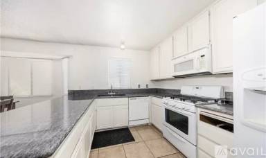 Main picture of 4887 Village Green Way