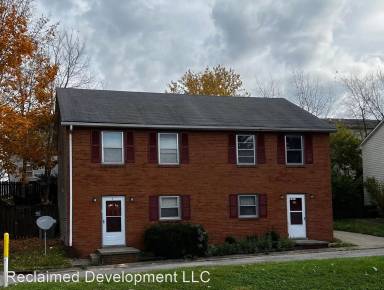 Main picture of 408 Bainbridge Ct