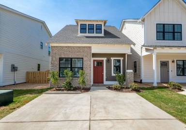 Main picture of 113 Huntley Dr