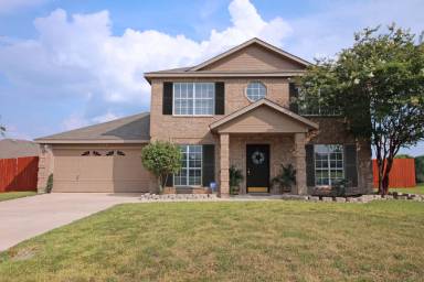 Main picture of 304 Pioneer Trl