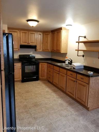Main picture of 215 N Main St