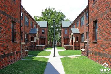 Main picture of 1160 N Emporia Ave