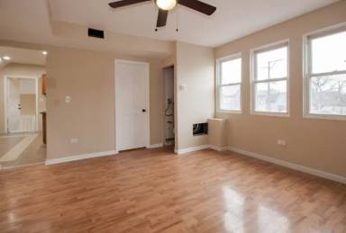 Main picture of 5001 W Chicago Ave