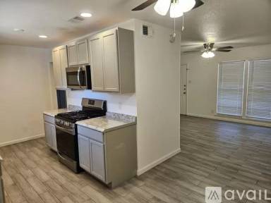 Main picture of 1007 Utopia Ln