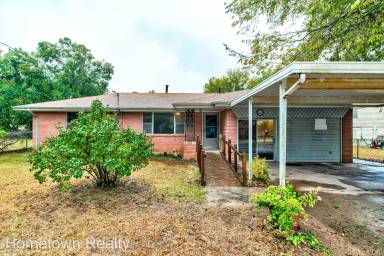 Main picture of 7912 NE 18th St