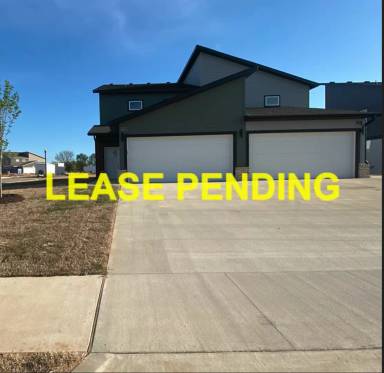 Main picture of 1401 SW Casuarina Dr