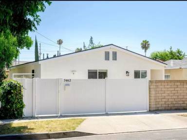 Main picture of 7462 Topeka Dr