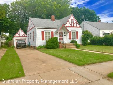 Main picture of 216 S Meridian Ave