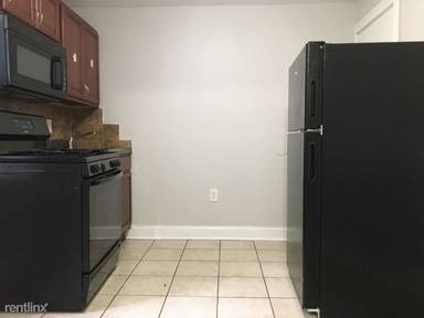 Main picture of 18 Wright Ave