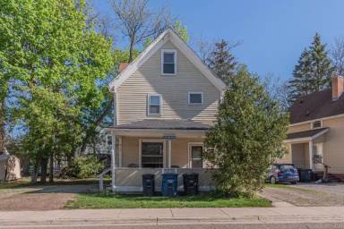 Main picture of 917 Sylvan Ave