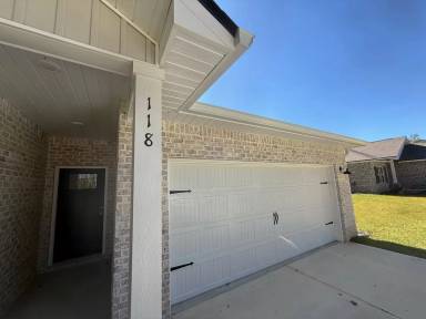 Main picture of 118 Azalea Dr