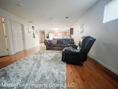 Main picture of 2112 W Euclid Ave