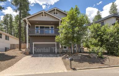 Main picture of 781 N Forest View Dr