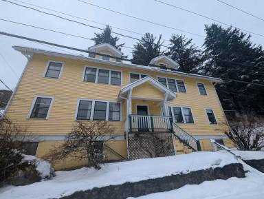 Main picture of 310 Irwin St
