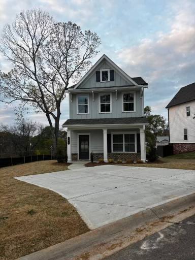 Main picture of 194 Summit Ave SE