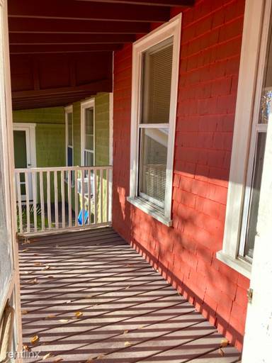 Main picture of 702 Green St