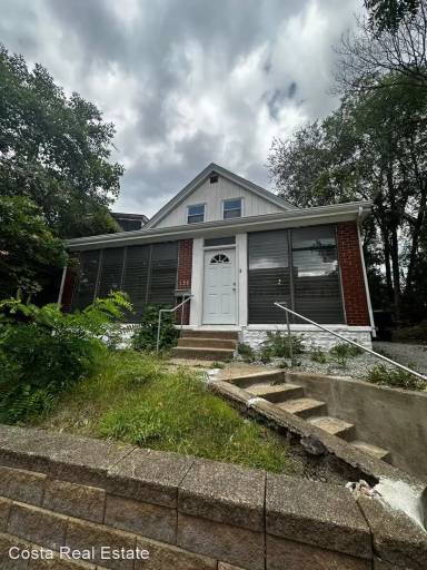 Main picture of 120 Parkfield St