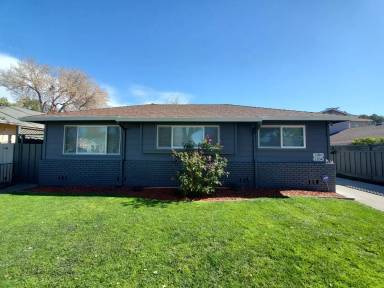 Main picture of 1104 5th Ave