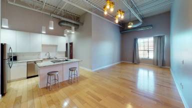 Main picture of 769 N High St