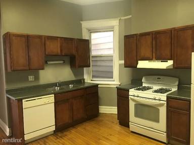 Main picture of 2615 N Halsted St
