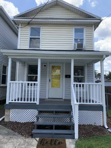 Main picture of 736 Edison St