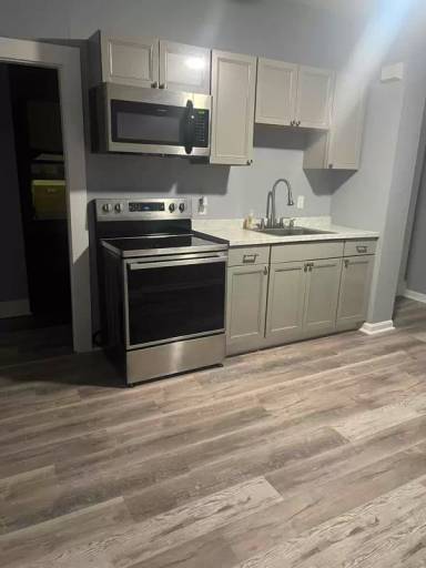 Main picture of 13 Lyon Ave