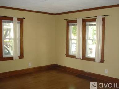 Main picture of 1916 Como Ave SE