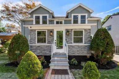 Main picture of 17 Hickory St