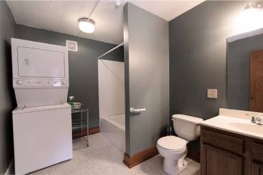 Main picture of 214 Wall Street - A