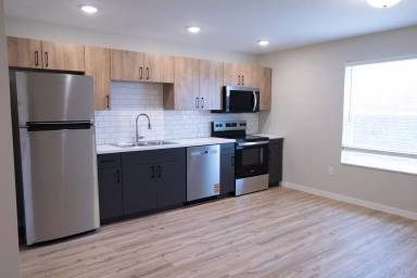 Main picture of 1825 Oakview Ave SE