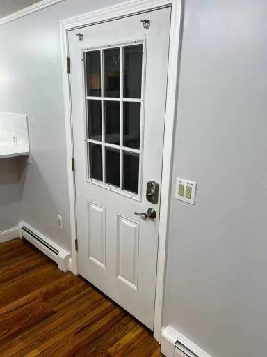 Main picture of 35 Davis St