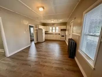 Main picture of 21 Waverly St