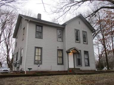 Main picture of 1701 Hulman St