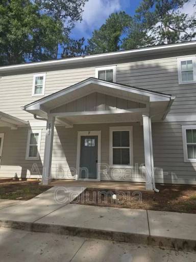 Main picture of 517 Deerwood St