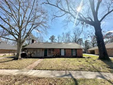 Main picture of 16660 Appomattox Ave